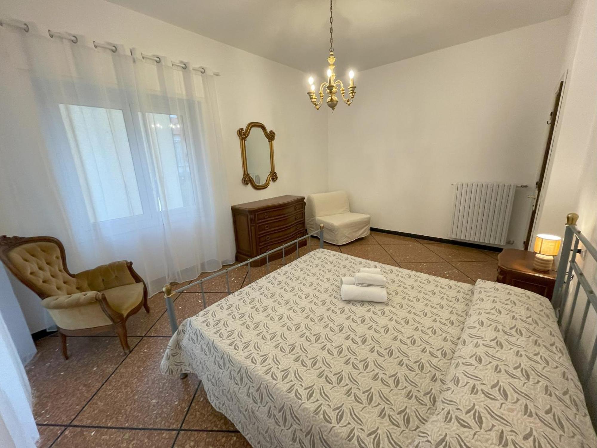 La Reggia 1 - Ampio appartamento in pieno budello pedonale - 50 m dal mare Alassio Esterno foto