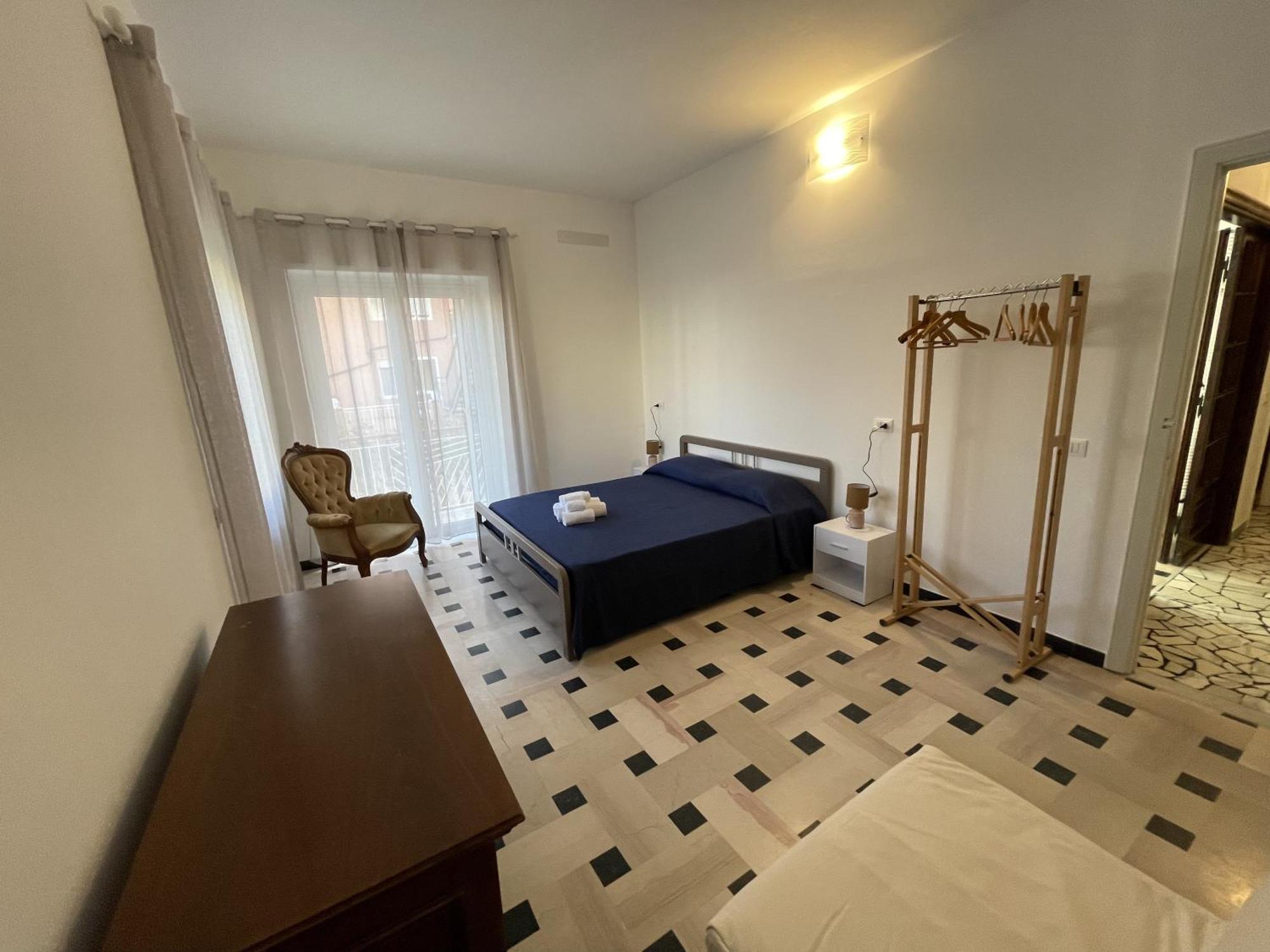 La Reggia 1 - Ampio appartamento in pieno budello pedonale - 50 m dal mare Alassio Camera foto